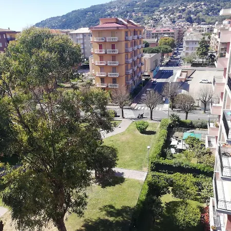 Apartament San Damiano 15 *